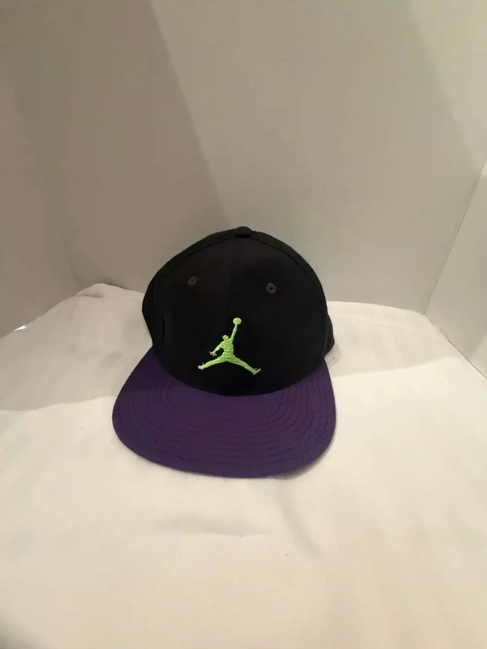Jordan Brand Jumpman True Youth Adjustable Snapback HatBlack/Purple/Lime Green)
